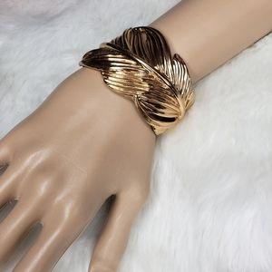 Stella & Dot Cuff Bracelet Gold Tone Metal Leaf Wrap